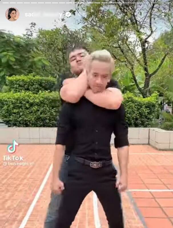 تبلیغات توسط مروجان برهنگی ممنوع!+ عکس