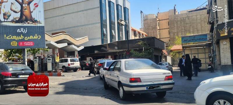 آنچه که این روزها در پمپبنزینها میگذرد؛ کارتهای محدود، نازلهای خراب و صفهای طولانی