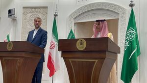 نشست خبری مشترک وزرای خارجه ایران و عربستان