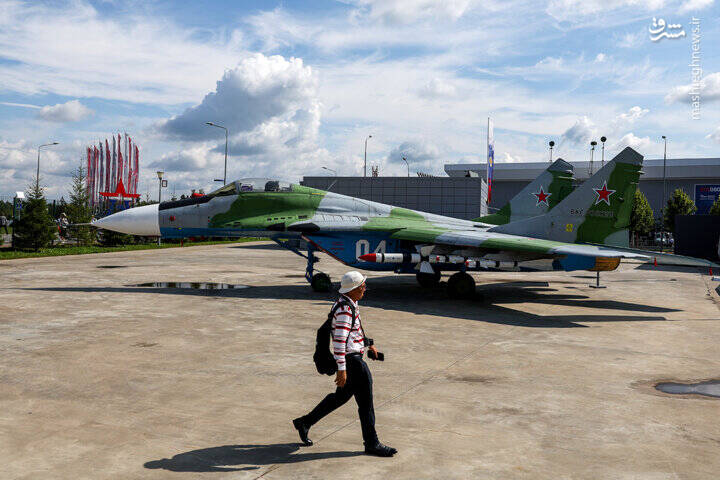 بازدید مقام ارشد نظامی ایران از تولیدکننده هواپیمای سوخو در روسیه