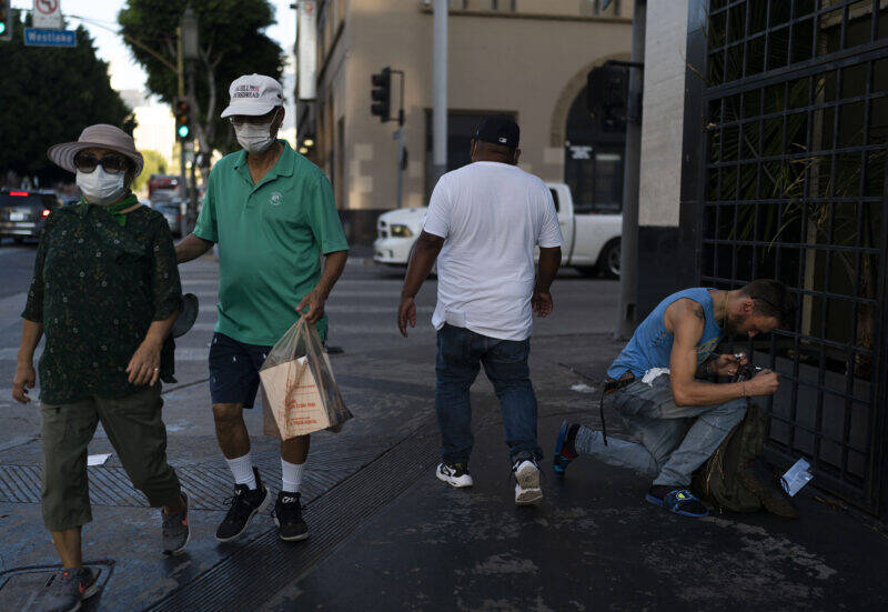 نمایی آخرالزمانی از زامبیها در شهرهای آمریکا+عکس و فیلم