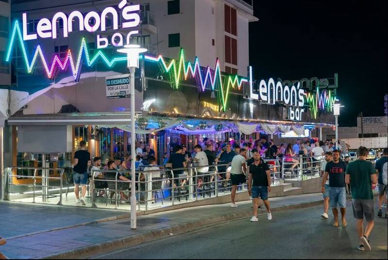 تجاوز هشت جوان «چشم و دل سیر» اروپایی به یک دختر نوجوان+عکس