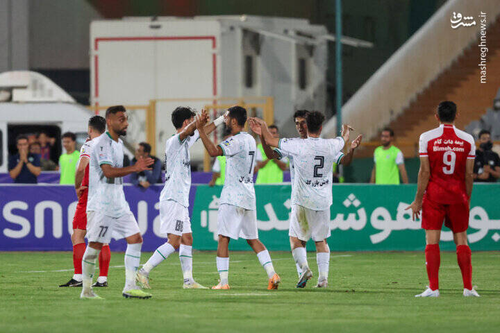 فرار پرسپولیس از شکست خانگی مقابل ذوب آهن/ ضربه خوردن با خنجر خودی +فیلم