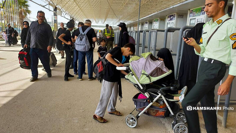تردد زائران کربلا از مرز مهران