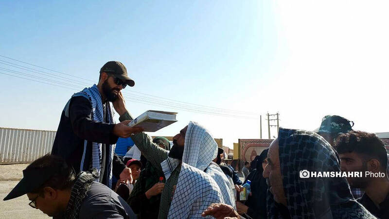 تردد زائران کربلا از مرز مهران