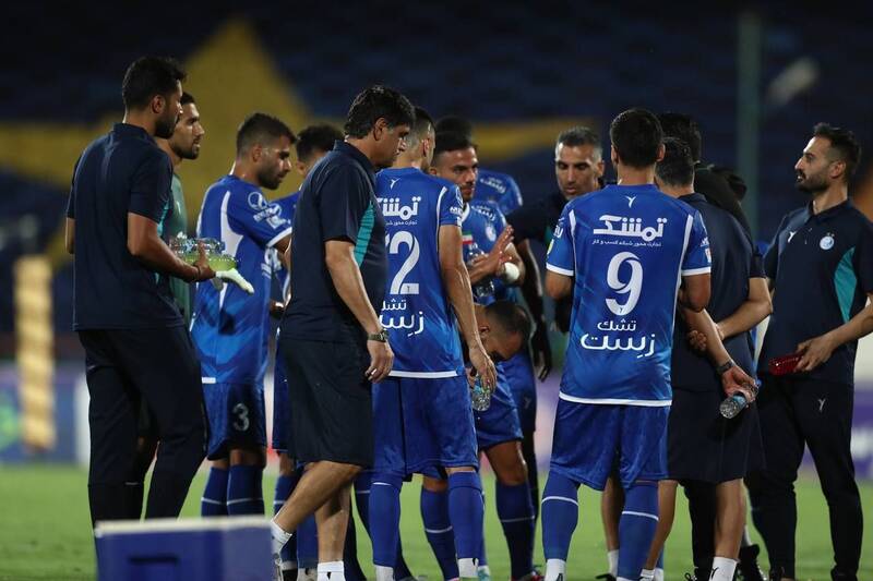 دود اختلاف میان مدیران و نکونام به چشم هوادار میرود