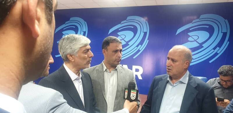 بازدید هاشمی، تاج و نمایندگان سرخابیها از ورزشگاه آزادی +عکس