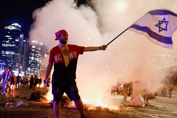 اینجا «اسرائیل» است؛ «خانه عنکبوت»