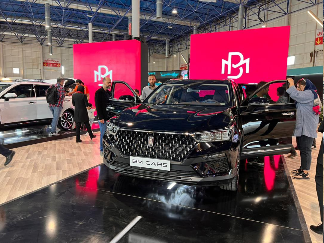 شاسی بلند با ابهت مدرن T77 رونمایی شد