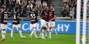 بازگشت میلان به صدر جدول سری آ