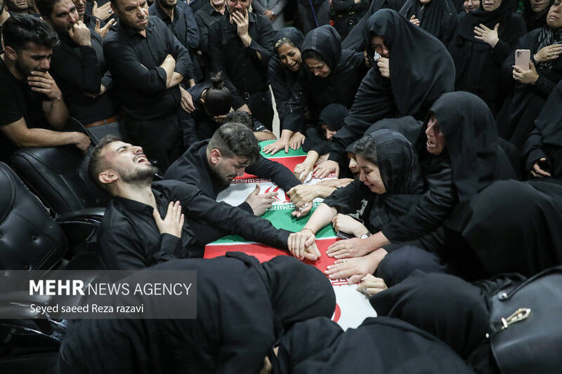 مراسم وداع با پیکر مطهر جهادگر شهید یحیی رستمی بعدازظهر امروز دوشنبه ۱۳ شهریور ماه ۱۴۰۲ با حضور خانواده شهید و مردم در معراج شهدای تهران برگزار شد