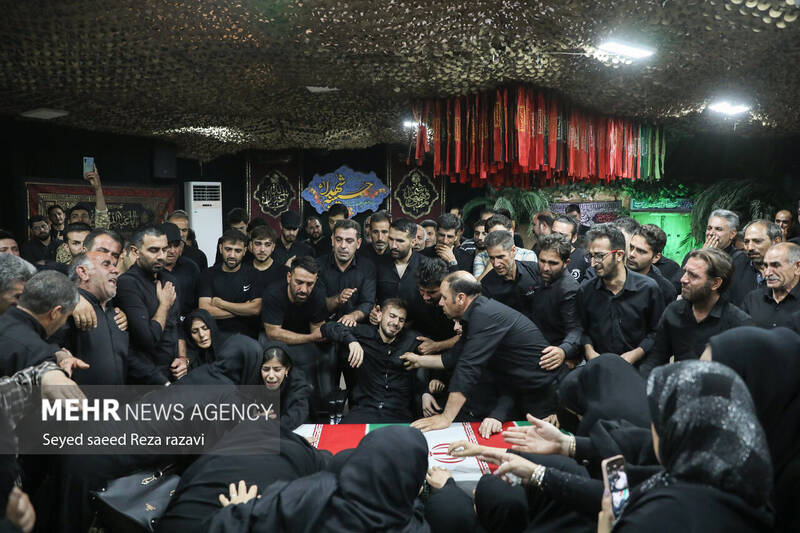 مراسم وداع با پیکر مطهر جهادگر شهید یحیی رستمی بعدازظهر امروز دوشنبه ۱۳ شهریور ماه ۱۴۰۲ با حضور خانواده شهید و مردم در معراج شهدای تهران برگزار شد