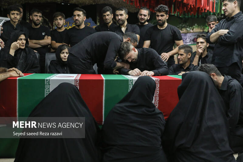 مراسم وداع با پیکر مطهر جهادگر شهید یحیی رستمی بعدازظهر امروز دوشنبه ۱۳ شهریور ماه ۱۴۰۲ با حضور خانواده شهید و مردم در معراج شهدای تهران برگزار شد