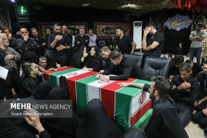 مراسم وداع با پیکر مطهر جهادگر شهید یحیی رستمی بعدازظهر امروز دوشنبه ۱۳ شهریور ماه ۱۴۰۲ با حضور خانواده شهید و مردم در معراج شهدای تهران برگزار شد