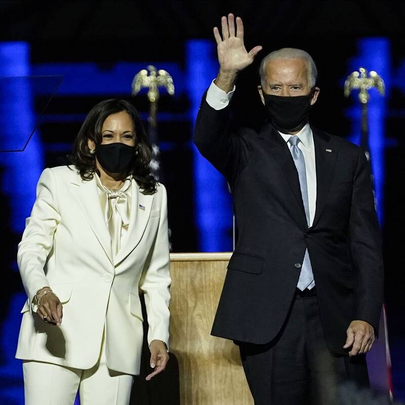 اصرار عجیب «دکتر» فائوچی و رسانههای بزرگ بر یک عمل بیفایده / ماسک زدن و شستن دستها هیچ نقشی در ایمنی ویروسی ندارند+عکس