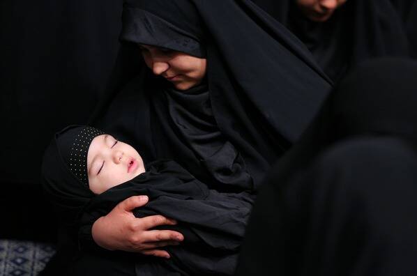 حاشیههایی از مراسم عزاداری در محضر رهبر انقلاب