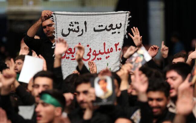 حاشیههایی از مراسم عزاداری در محضر رهبر انقلاب