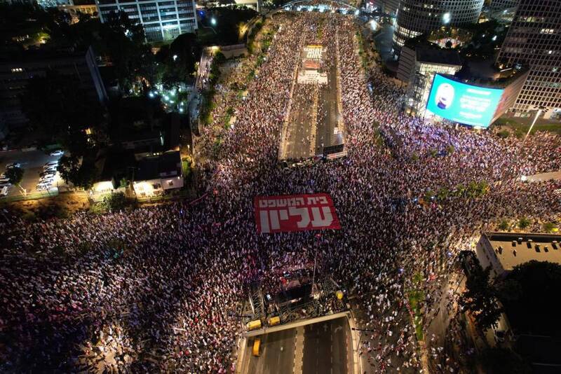 تظاهرات ۱۰۰ هزار نفری در هفته سی و ششم اعتراضات در سرزمین‌های اشغالی + عکس