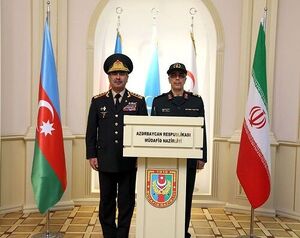 وزیر دفاع جمهوری آذربایجان: هیچ چشمداشتی به خاک همسایگان نداریم