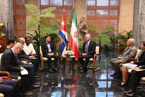 دیدار معاون رئیس‌جمهور با رئیس‌جمهور کوبا
