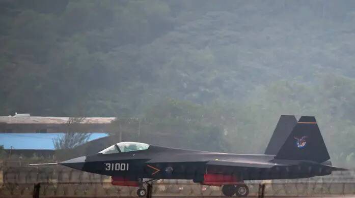 ژنرال آمریکایی: چین و روسیه با رهگیری جت‌های آمریکایی تمرین می‌کنند