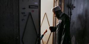 جانباز اغتشاشات: مردم اجازه ندادند آشوبگرها سرم را ببرند + عکس