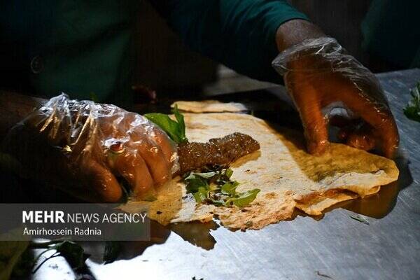 پایتخت معنوی ایران غرق ماتم و عزا / باز هوای حرمت آرزوست + عکس و فیلم 9