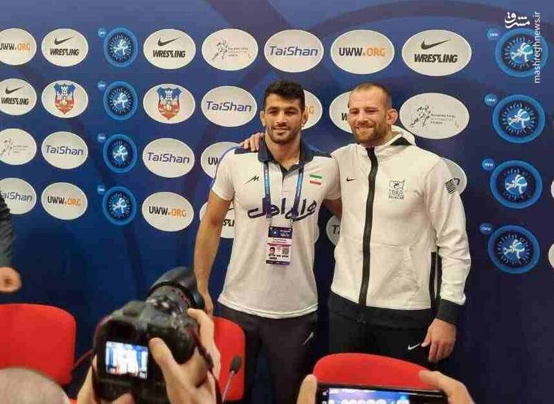 عکس یادگاری یزدانی و تیلور پس از نشست خبری