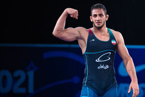 شروع طوفانی آذرپیرا در مسابقات جهانی + فیلم