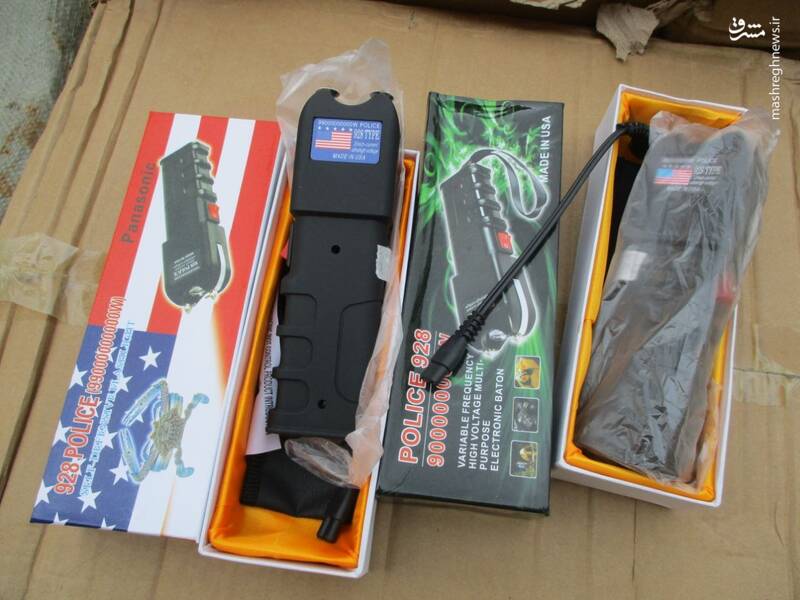 کشف محموله بزرگ سلاحهای آمریکایی در خلیج فارس/ توقیف ۶ هزار شوکر ساخت آمریکا+ عکس و فیلم