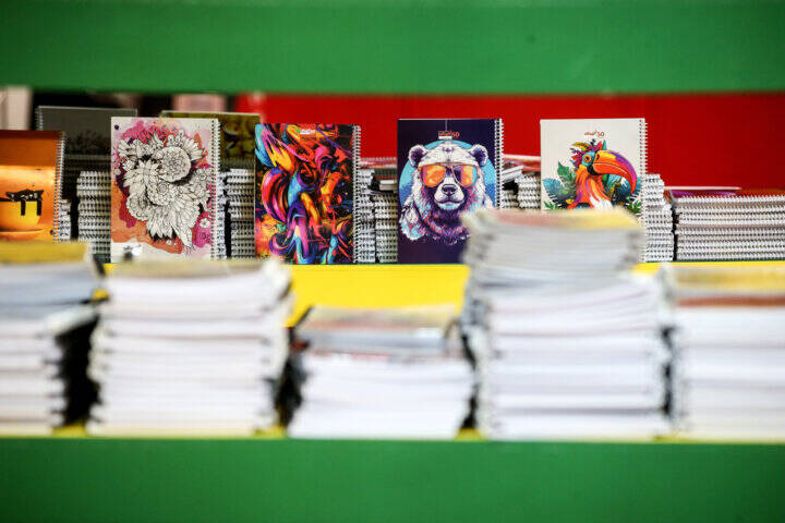 درخشش تصاویر قهرمانان ایرانی بر تارک نوشتافزار وطنی