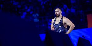 واکنش اتحادیه جهانی کشتی به قهرمانی زارع + عکس