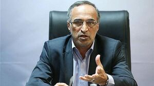 درباره فوتبال به رئیسی هم آدرس غلط دادند / لزوم برخورد با مدیری که با چمن آزادی مایه سرافکندگی شد
