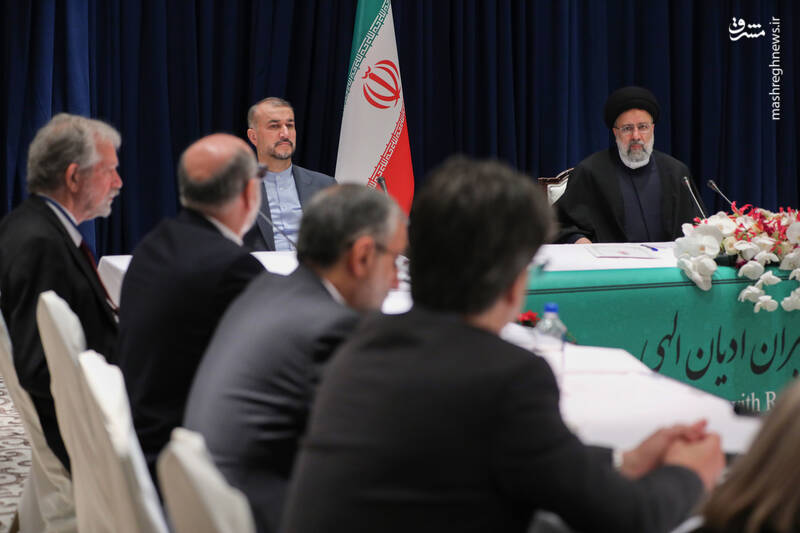 عکس/ نشست رئیسی با رهبران ادیان الهی