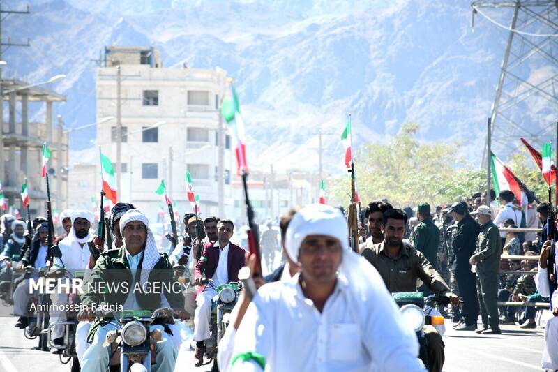 مراسم رژه نیروهای مسلح در استان خراسان جنوبی