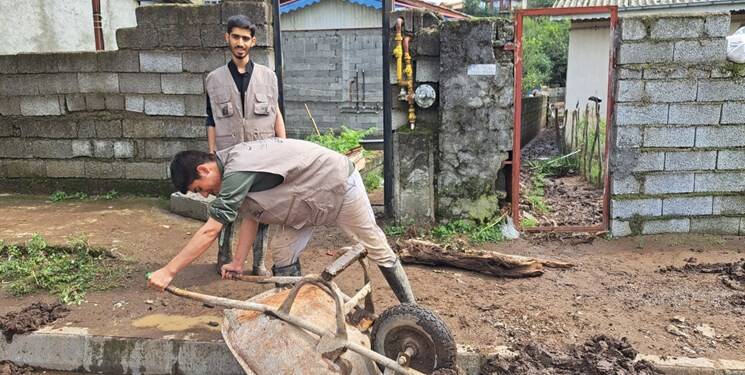 طلاب پایتخت در منازل سیل زده آستارا 2