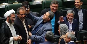 اعتراف شرق به خودتحقیری نمایندگان اصلاحطلب در مجلس + عکس