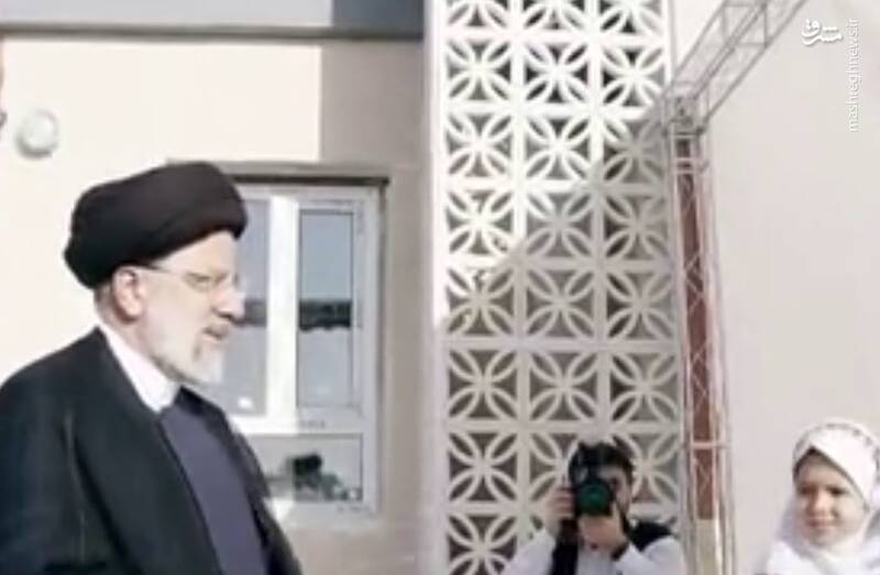 فیلم/ زنگ آغاز سال تحصیلی با حضور رئیسجمهور فیلم/ زنگ آغاز سال تحصیلی با حضور رئیسجمهور