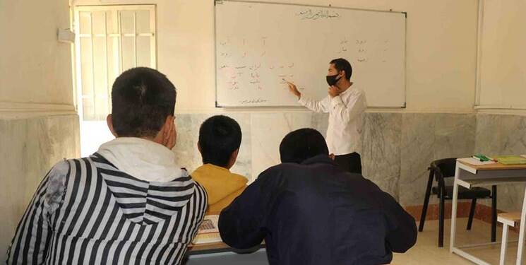 صحرایی: کتب‌ درسی با کمک دانش‌آموزان اصلاح می‌شود