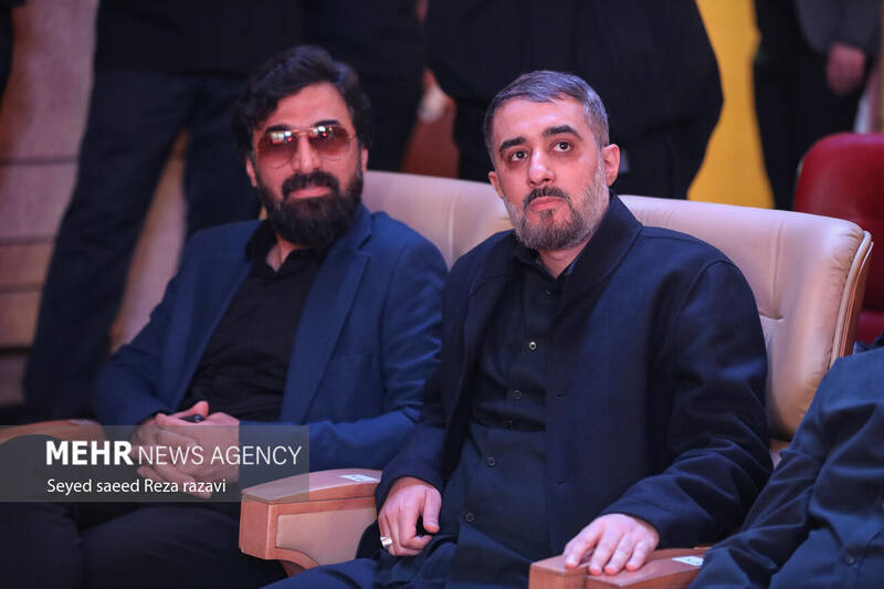 محمد حسین پویانفر مداح اهل بیت (ع) در مراسم آیین اختتامیه نخستین کنگره ملی نوحهها و نغمههای عاشورایی حضور دارد