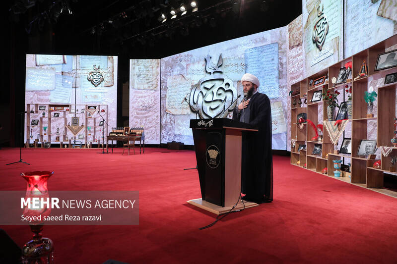 آئین اختتامیه نخستین کنگره ملی نوحهها و نغمههای عاشورایی بعدازظهر امروز یکشنبه ۲ مهر ماه ۱۴۰۲ با حضور حجت الاسلام محمد قمی رئیس سازمان تبلیغات اسلامی در سالن همایشهای برج میلاد و با معرفی برگزیدگان برگزار شد