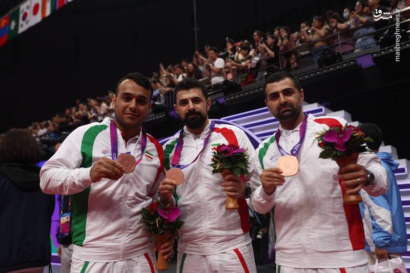 اهدای مدال برنز تاریخی به ملیپوشان تنیس روی میز +عکس