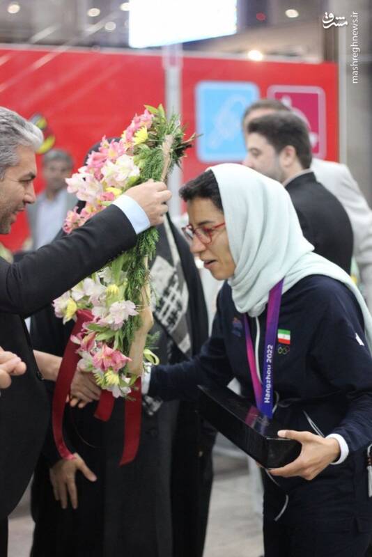 استقبال از بانوان مدالآور ایران در فرودگاه + عکس 4