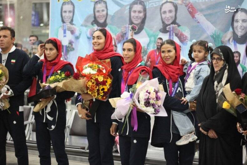 استقبال از بانوان مدالآور ایران در فرودگاه + عکس 2