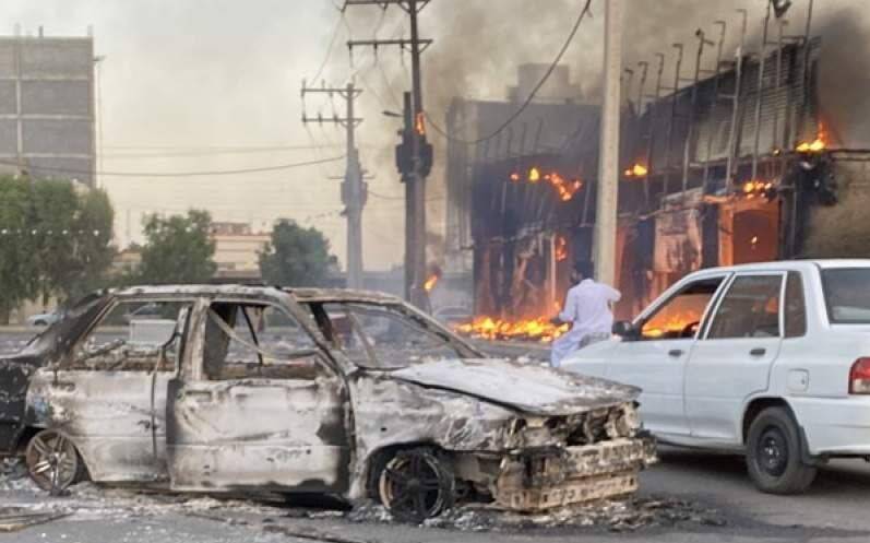 مروری بر واقعیتهای جمعه سیاه زاهدان+ عکس