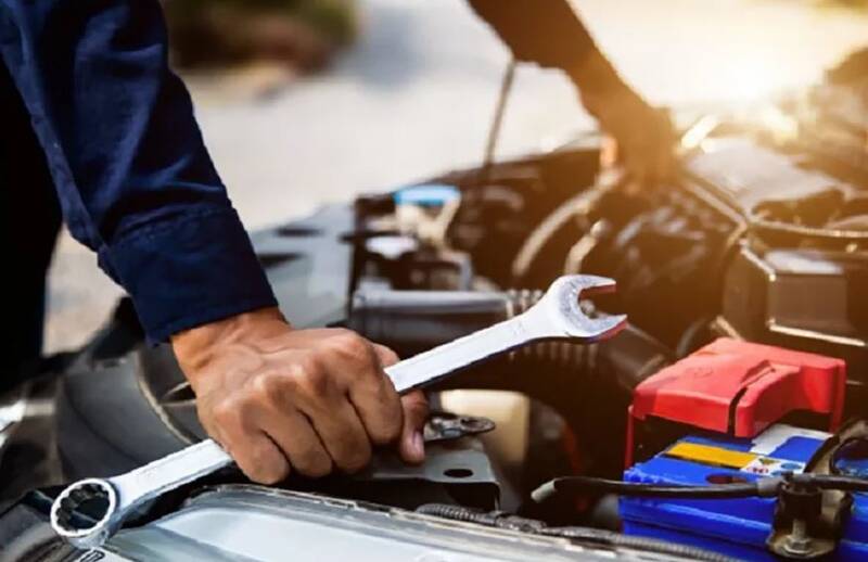 وقتی با باک خالی به قلب ترافیک میزنیم