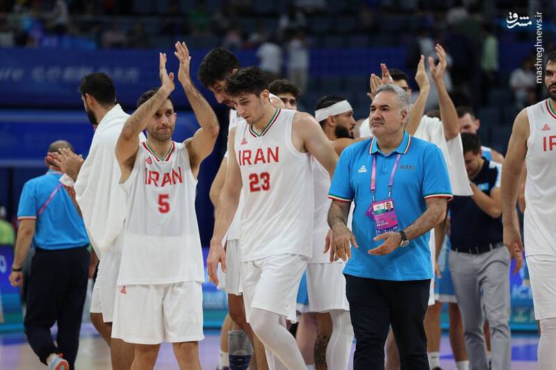 تیم ملی بسکتبال ایران با نتیجه ۸۶-۶۰ مقابل قزاقستان پیروز شد و به مرحله یک چهارم نهایی صعود کرد.