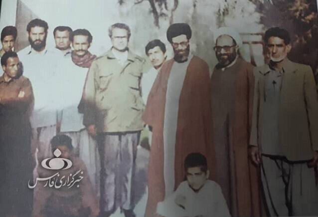 تبعید پربرکتی که مایه «وحدت» شد؛ رهبر انقلاب برای رساندن کدام بانوی ایرانشهری به بیمارستان داوطلب شدند؟ + عکس و فیلم 5