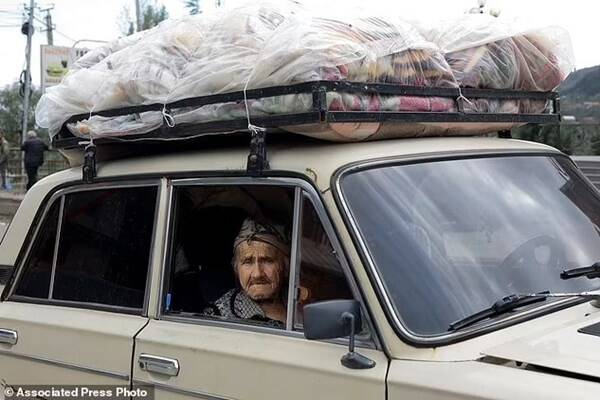 چالشهای تحولات قرهباغ برای ارمنستان؛ از سیل مهاجران و معترضان تا تنشها با روسیه