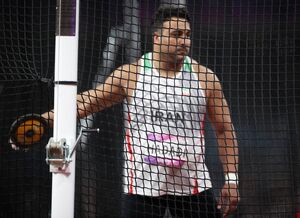 فیلم / کسب مدال نقره توسط احسان حدادی در پرتاب دیسک